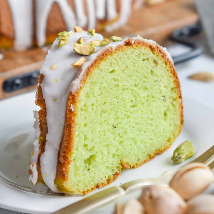 <h1 style="color: #000000;font-size: 40px;
    line-height: 50px;
    margin-bottom: 40px;
    font-weight: 600;
    text-transform: inherit;">Pistachio Cannoli Cake Collection</h1>